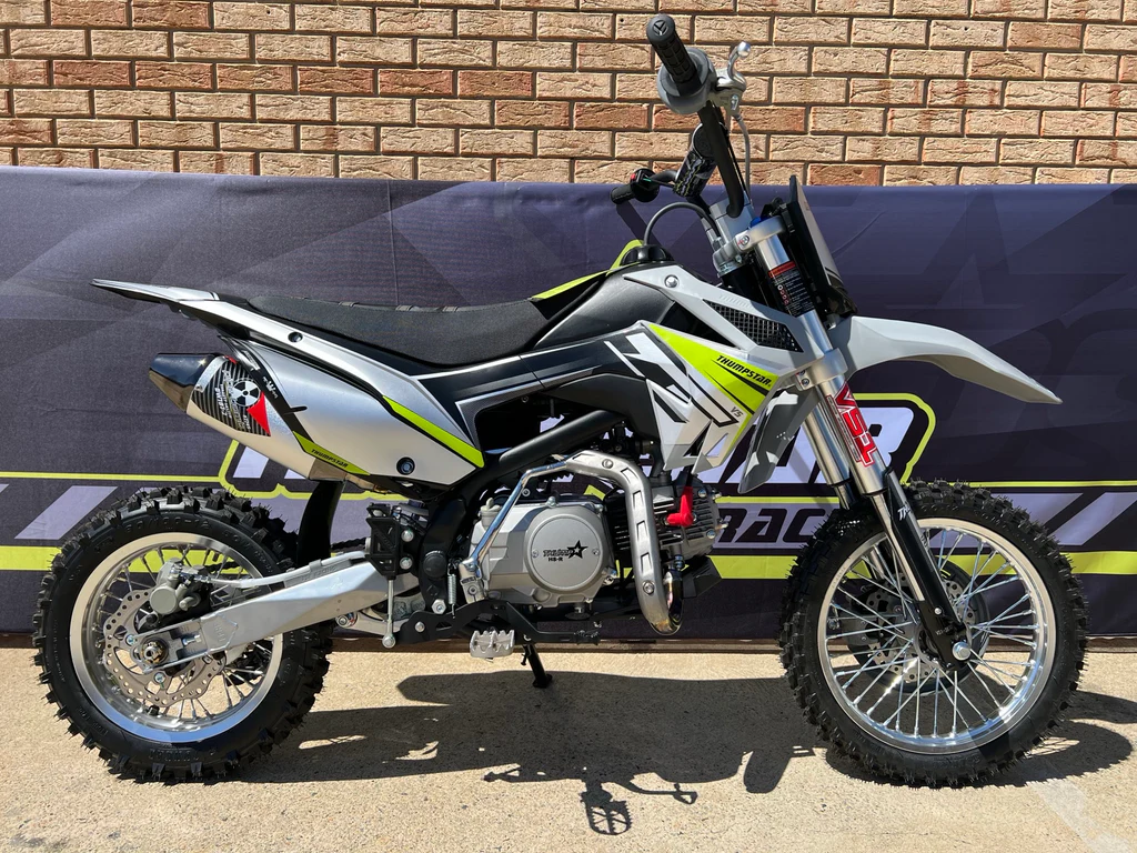  Moto Cafe 